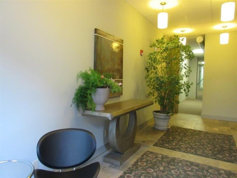 637 Walnut St - Photo 2 of 22