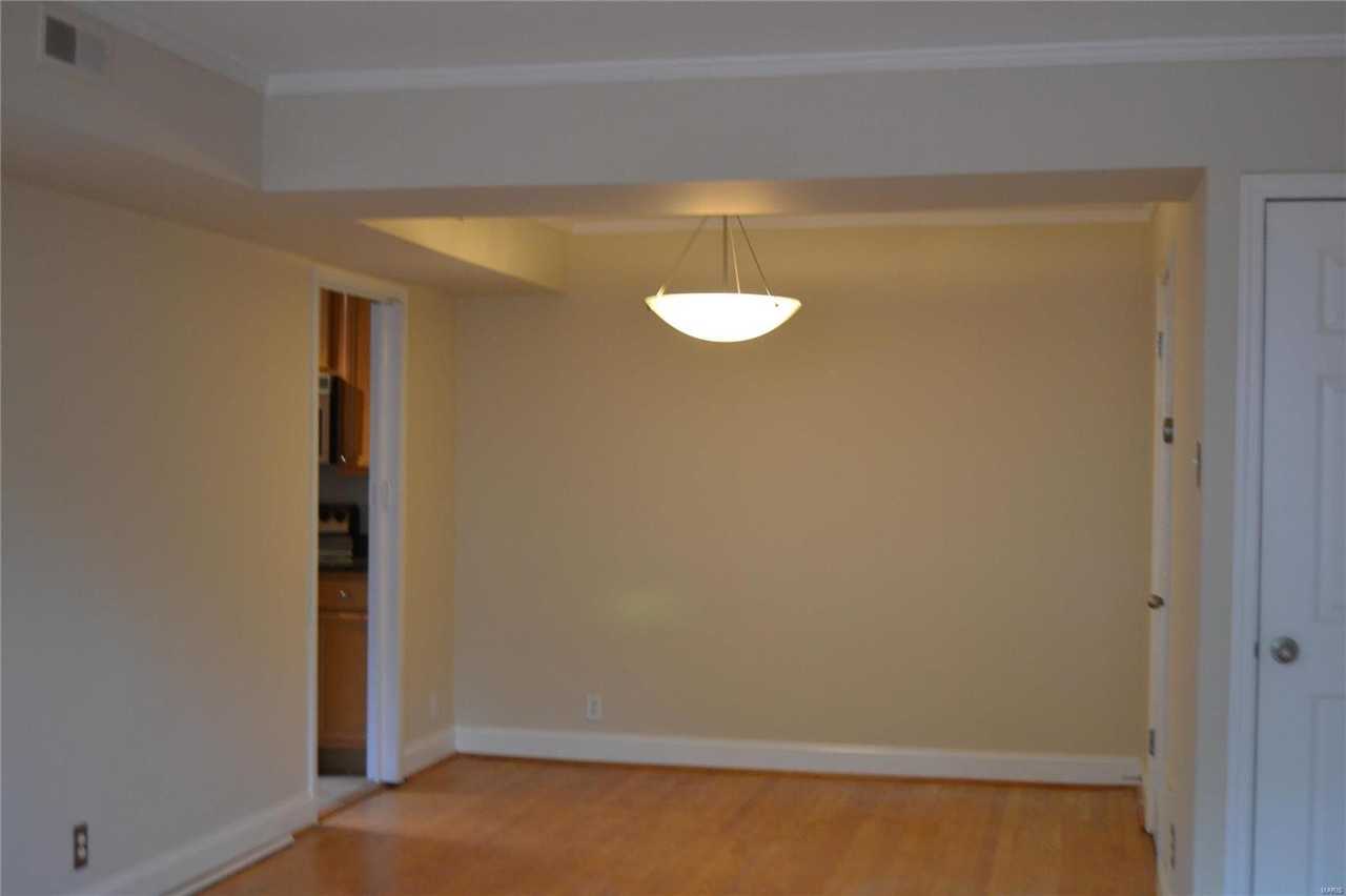 7571 Buckingham Dr Apt 7 - Photo 3 of 7