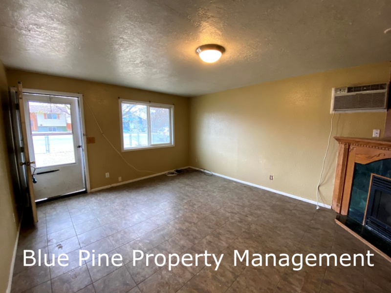 339 Wayne Ave - Photo 3 of 9