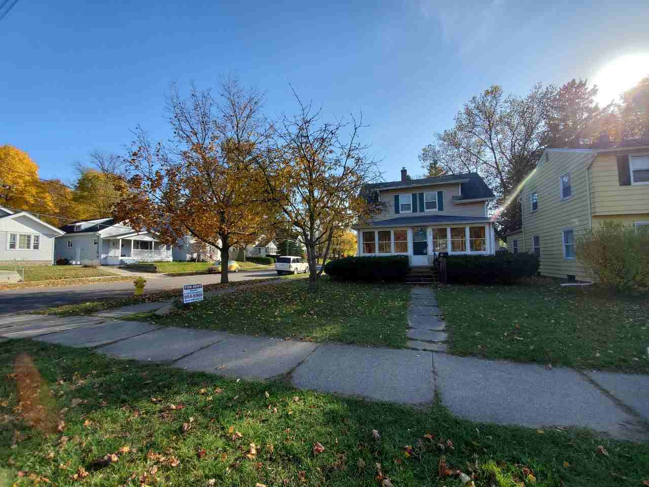 784 Eleanor Street Northeast - Photo 2 of 15