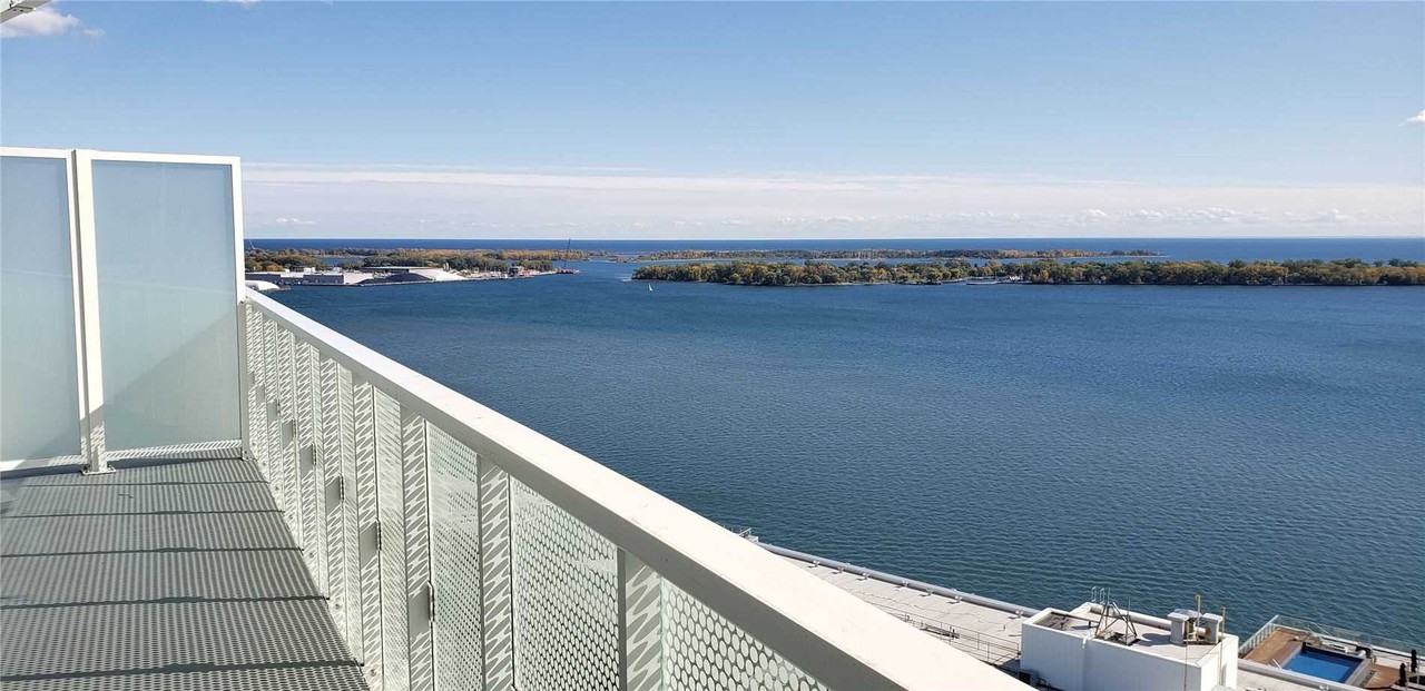 15 Queens Quay East #2403