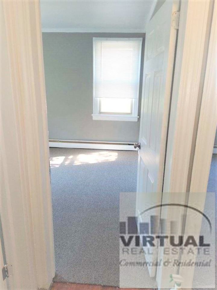 433 Van Duzer Street 2 - Photo 3 of 5