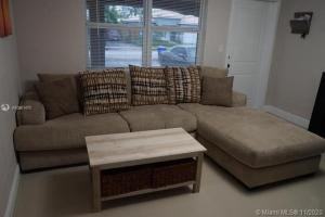 2771 Nw 11th Ct - Photo 2 of 12