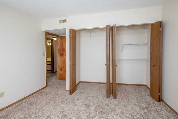 Ashley Oaks - Photo 3 of 30