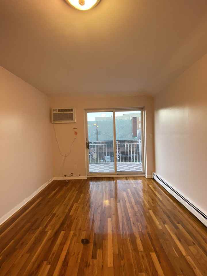 30-95 47th Street 3 - Photo 3 of 12