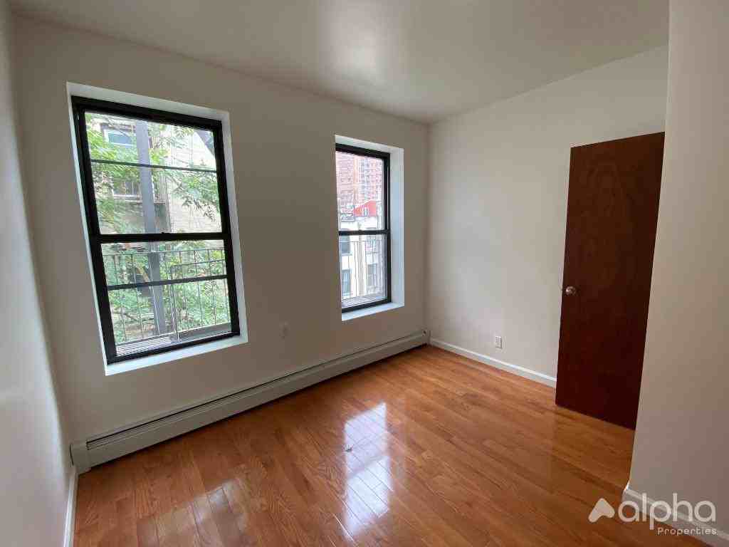 199 Henry St #20
