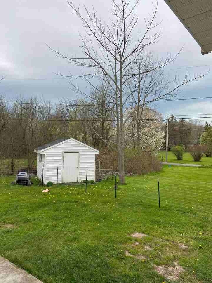 3361 Nash Rd - Photo 2 of 9