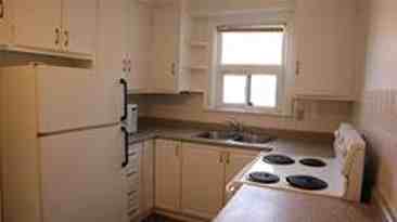 1669 Bathurst St Unit B  