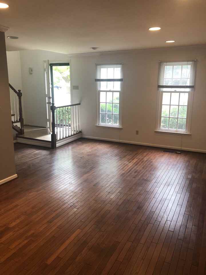 502 Carpenter Ct - Photo 3 of 21