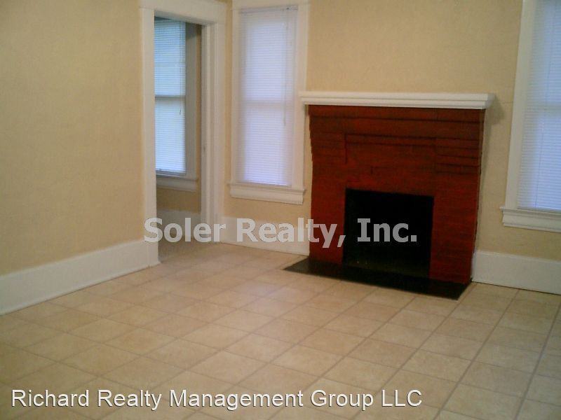 543 Margaret Ct - Photo 2 of 5