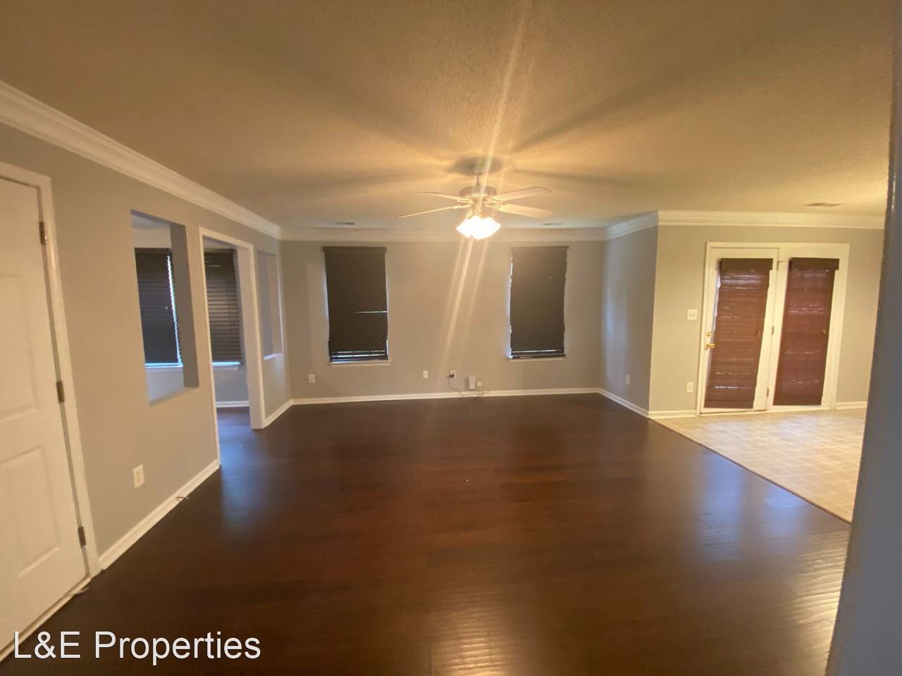 736 Raindrops Rd - Photo 3 of 15