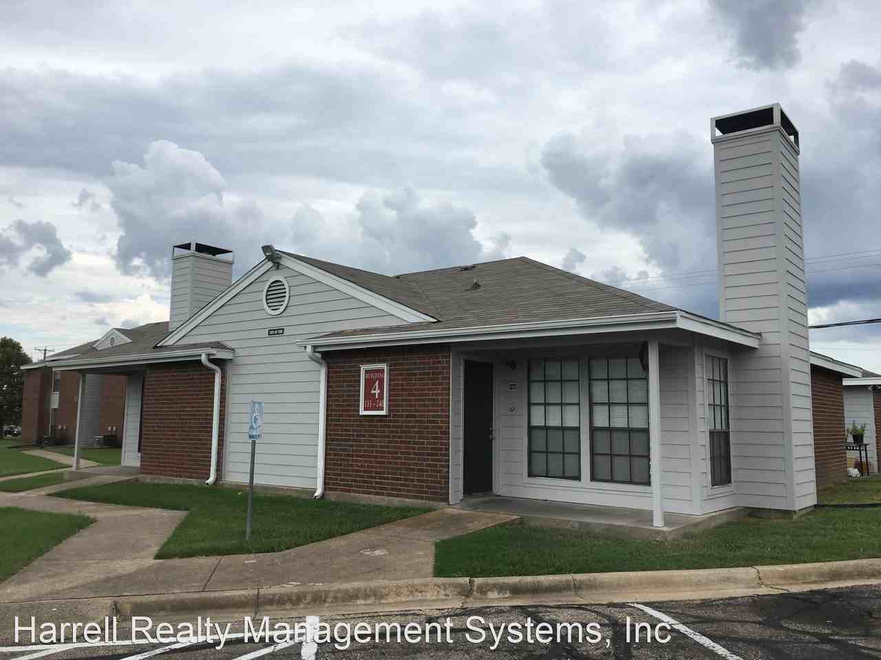 225 Londonderry Dr #203