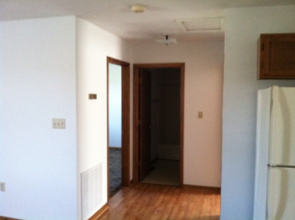 Lee hwy  #8  - Photo 3 of 3