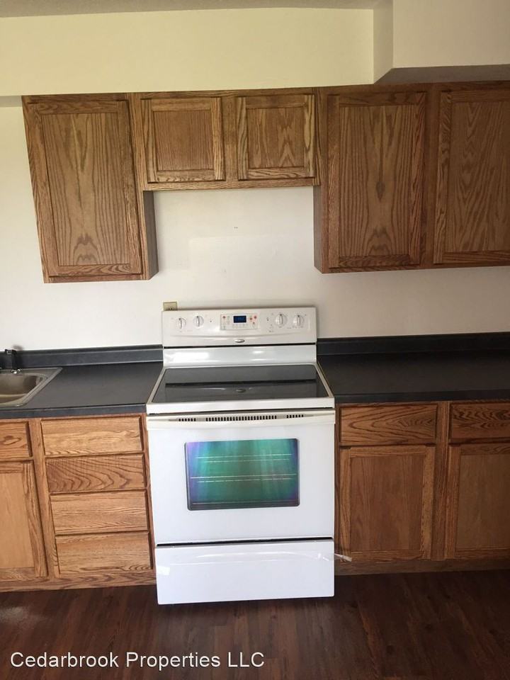 409 6th Ave S - Photo 2 of 7