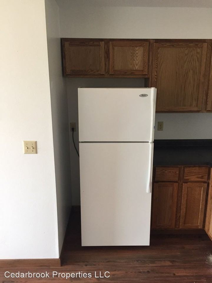 409 6th Ave S - Photo 3 of 7