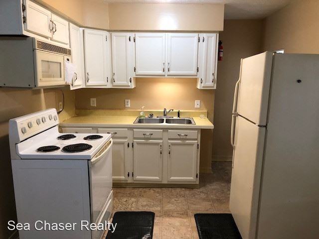 8219 Garden St - Photo 2 of 11