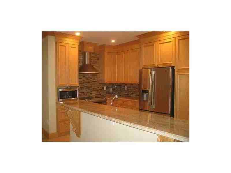 1836 NE 26th Ave - Photo 3 of 4