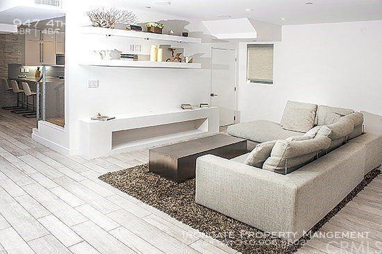 947 4th St #D - Photo 3 of 8