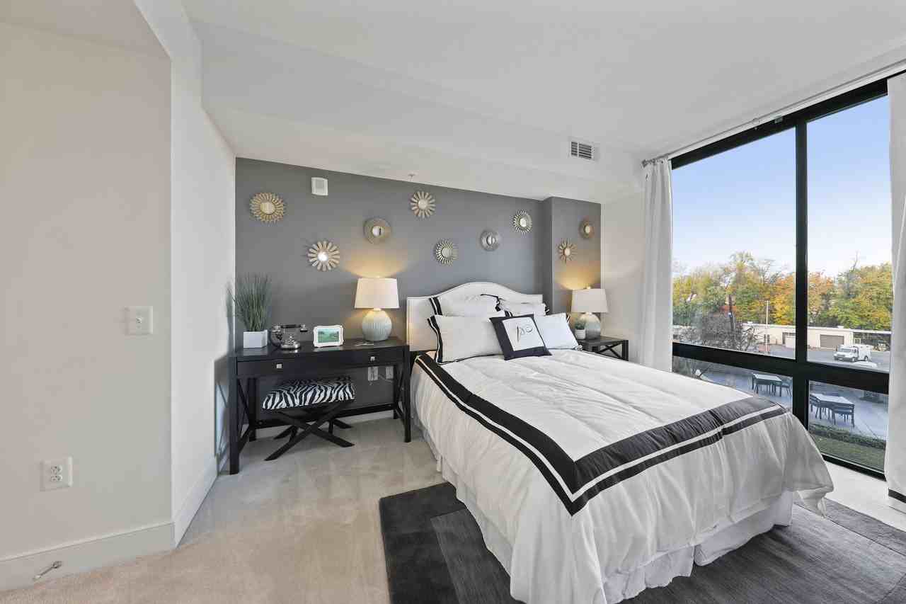 Aurora - Photo 4 of 45