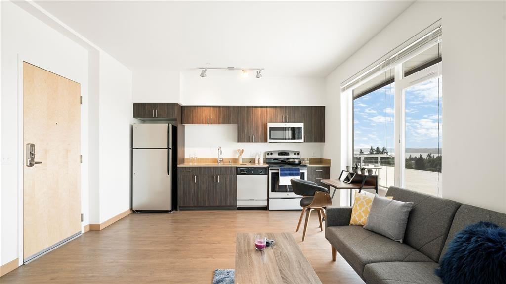 The Blake Apartments - Photo 4 of 53