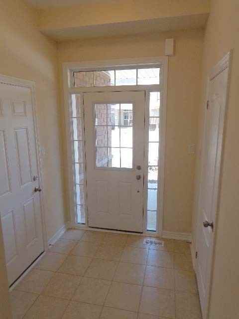 728 Agnew Crescent - Photo 2 of 38