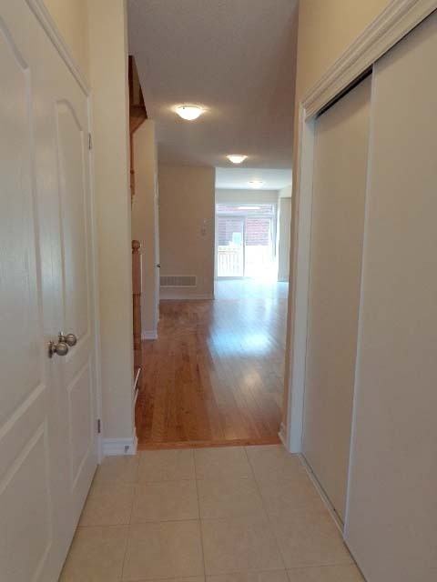 728 Agnew Crescent - Photo 3 of 38