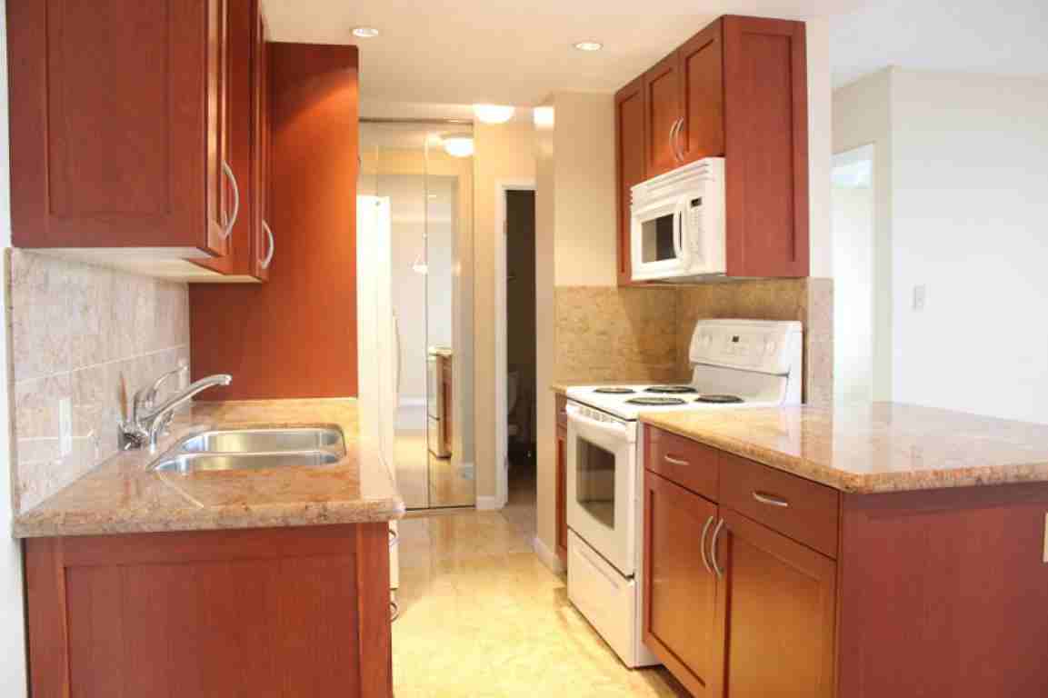 Burnaby Centre - Photo 3 of 14