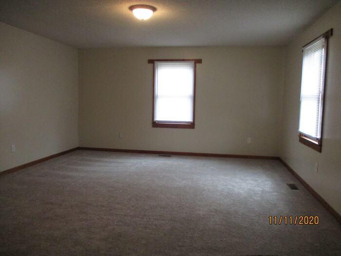 138 Chestnut Dr Sw - Photo 3 of 14