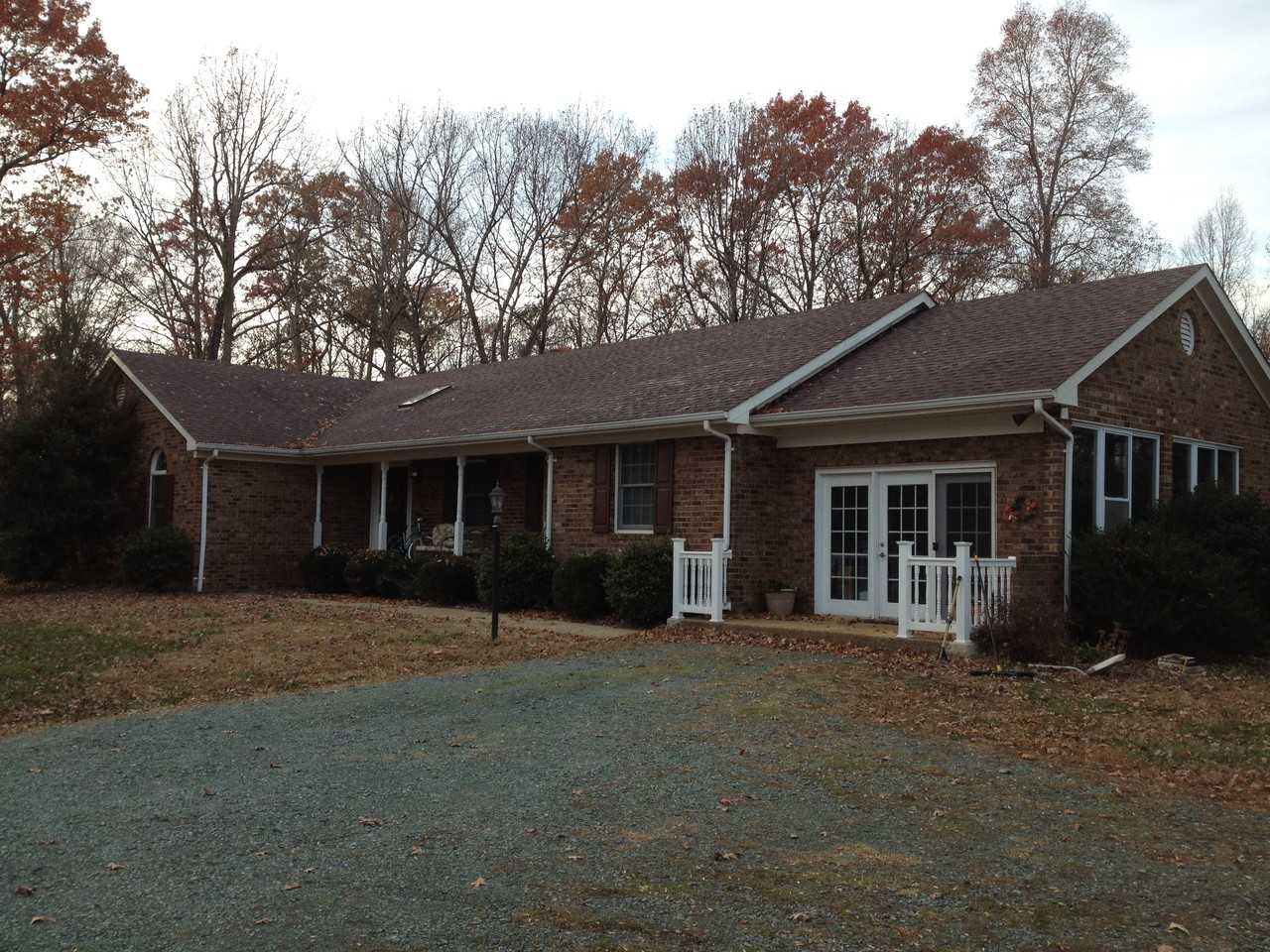 1028 Hidden Valleys Rd - Photo 3 of 34