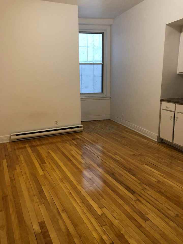 1610 Rue Sherbrooke Ouest #106