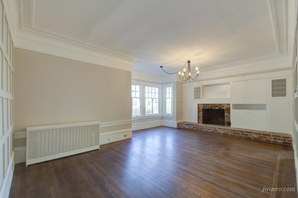 Jackson & Baker Street - Photo 4 of 31