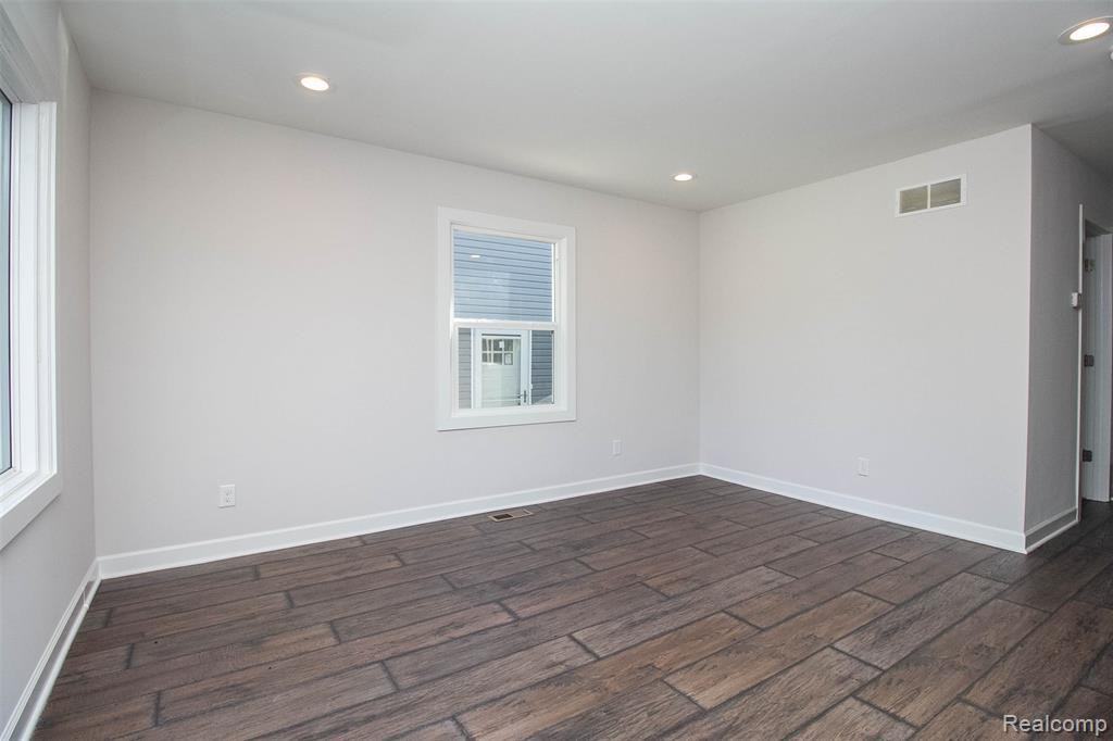 1420 South Campbell Road - Photo 3 of 16