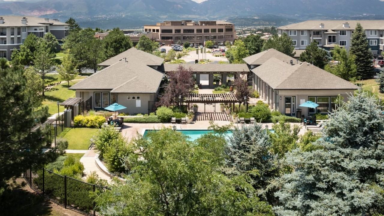 2555 Raywood View - Photo 3 of 30