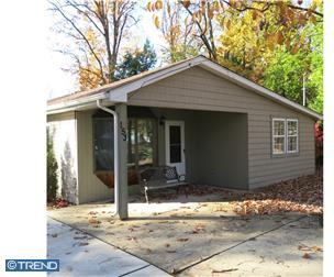 153 Forrest Ave - Photo 2 of 9