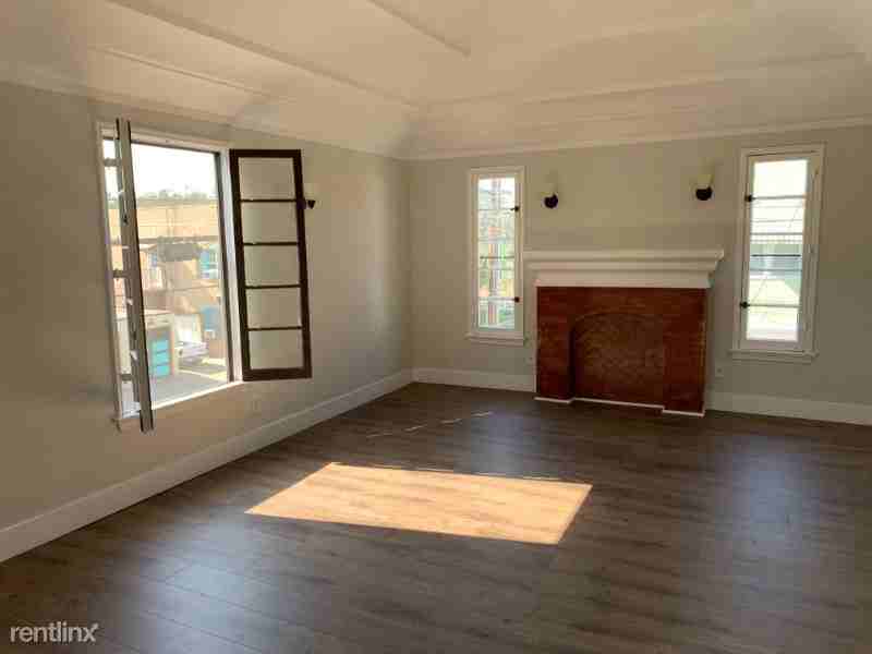 7557 Oakwood Ave - Photo 3 of 16