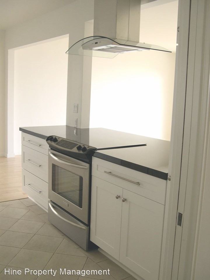 18139 Coastline Drive - Photo 3 of 26