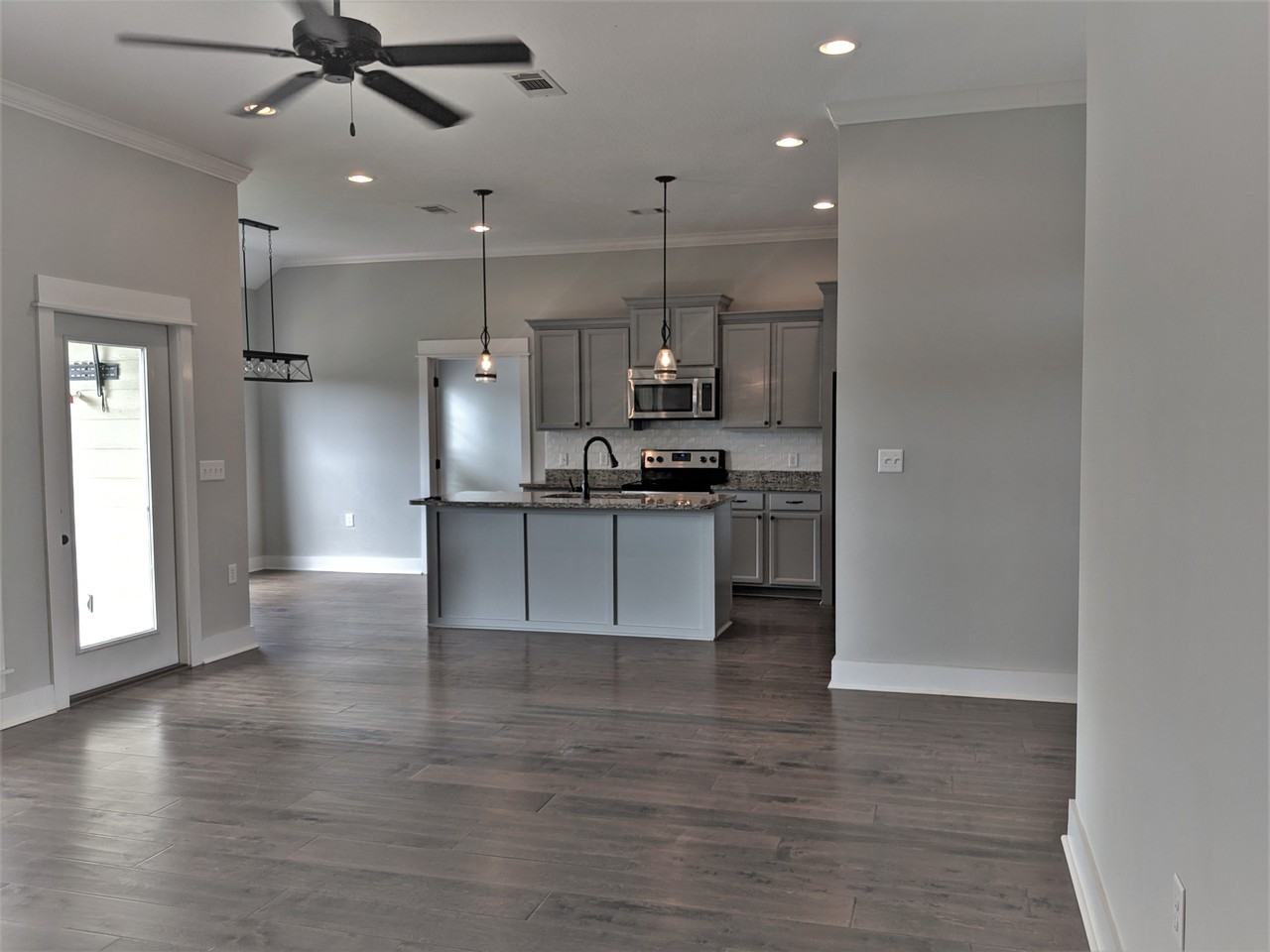 11 W Sycamore - Photo 6 of 34
