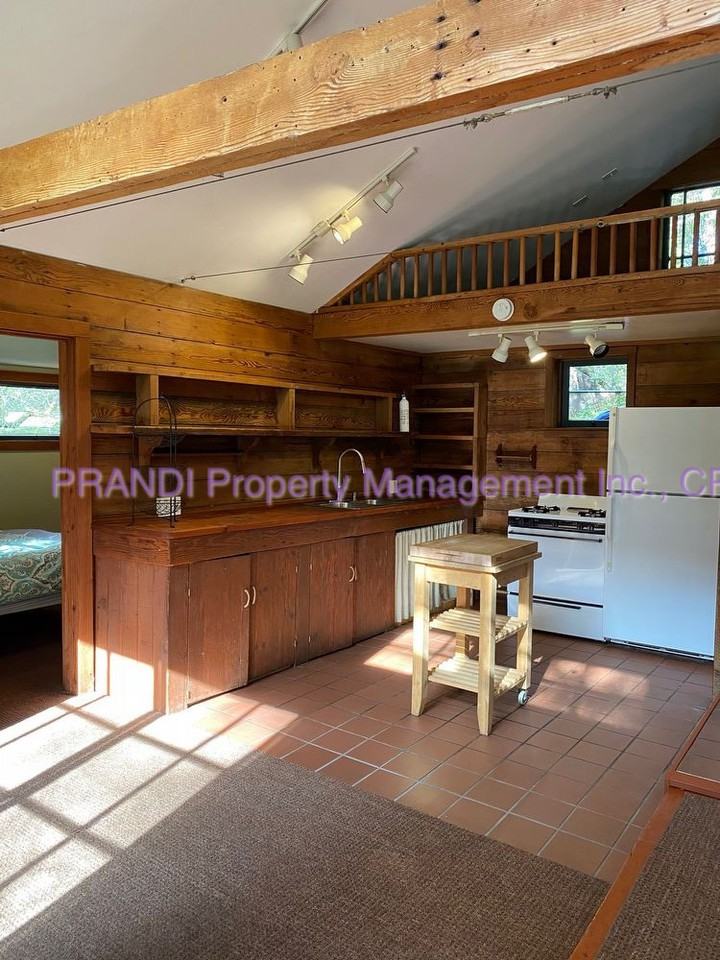 10 Mountain View Ave - Photo 2 of 10