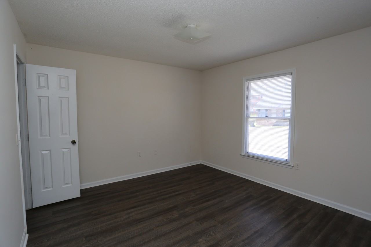 100 Lanier Dr #17 - Photo 5 of 5