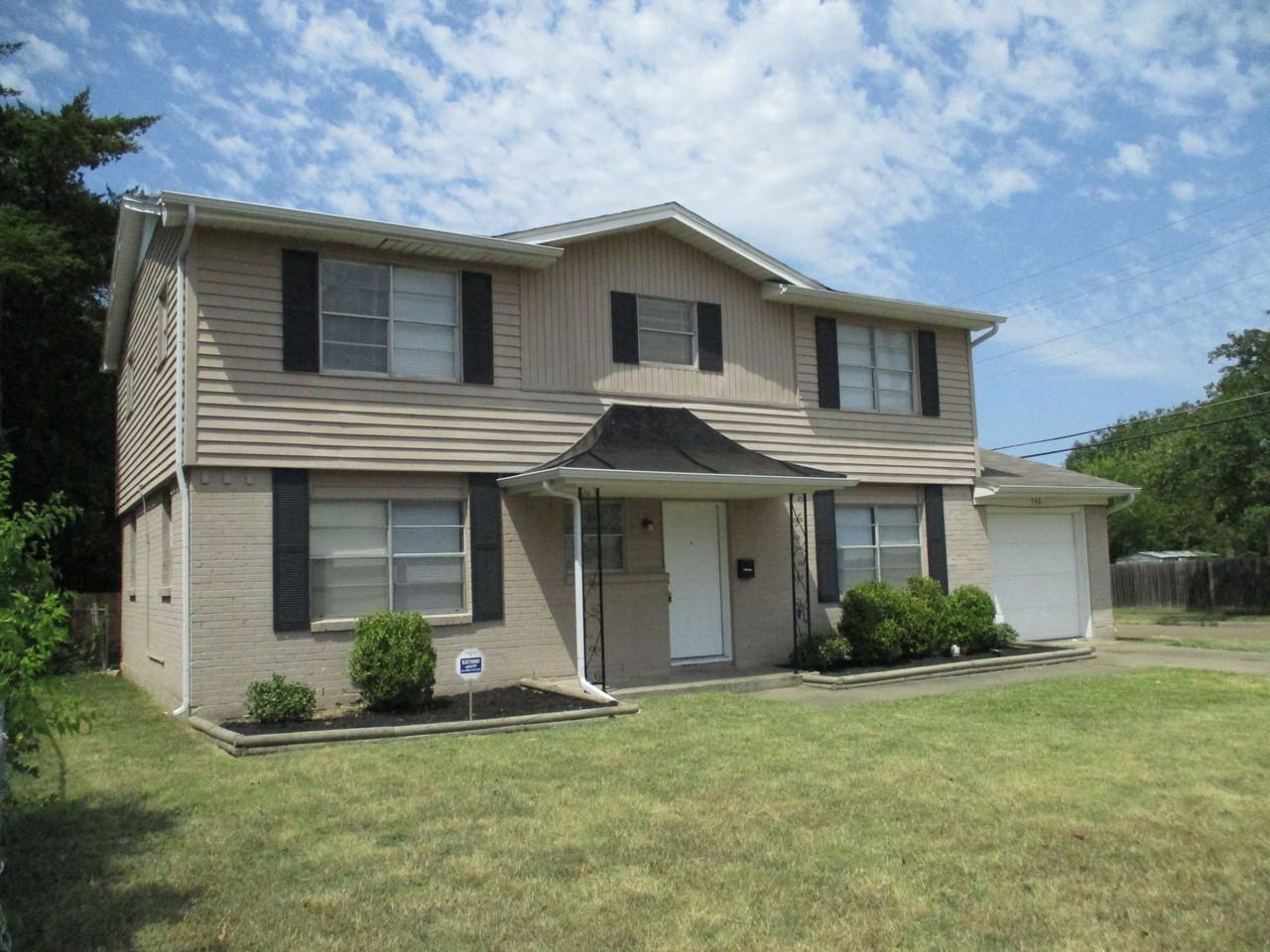 746 Rutgers Dr - Photo 2 of 18