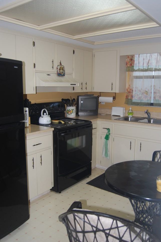 5225 Imperial Lakes Blvd #12 - Photo 3 of 14