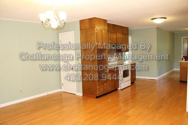 6366 Fairview Rd - Photo 3 of 18