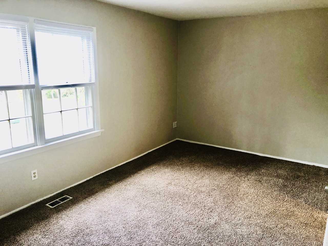 6632 Stoney Pt S - Photo 2 of 5