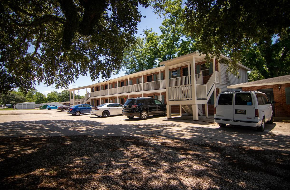 615 W Napoleon St - Photo 3 of 9