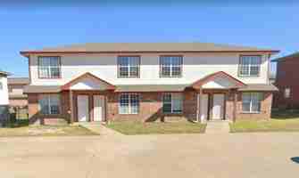 featured image of 2802 Leroy Cir