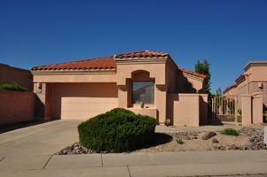 featured image of 2017 W Via Nuevo Leon