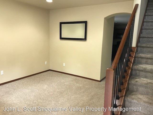 107 W 6th St - Photo 2 of 17