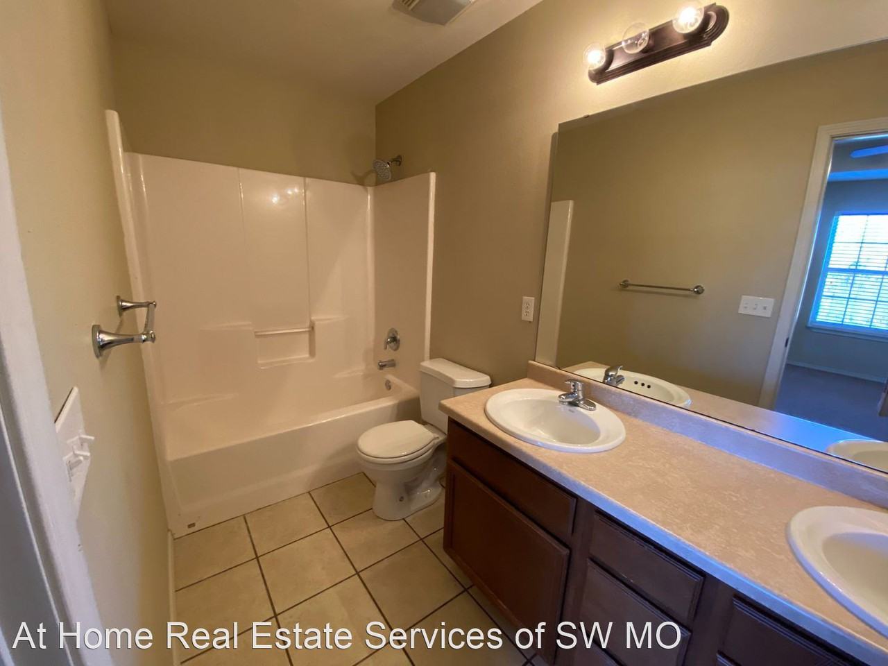 3125 W Golden Valley Ct - Photo 2 of 15