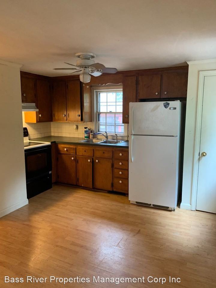 76 White Rock Rd - Photo 2 of 6