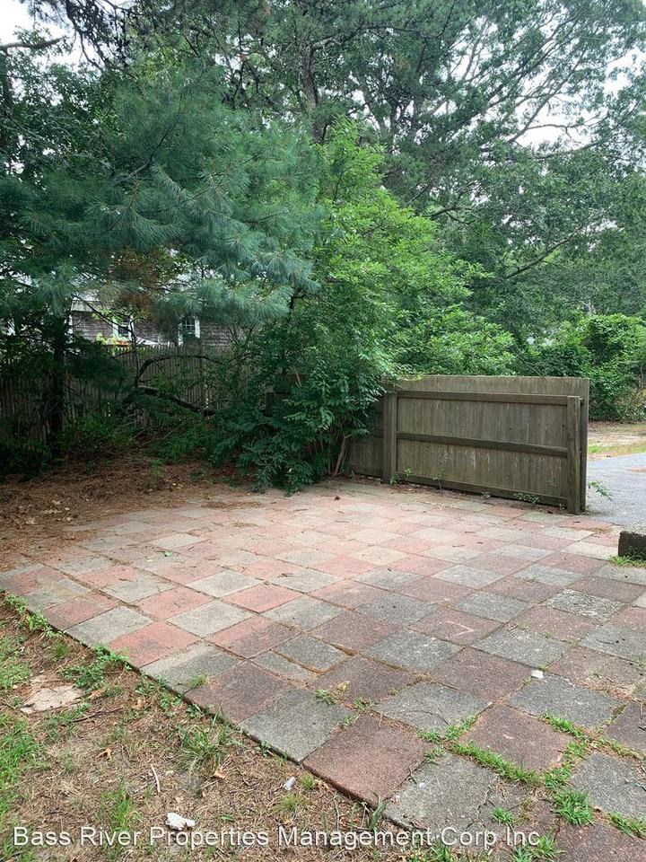 76 White Rock Rd - Photo 3 of 6